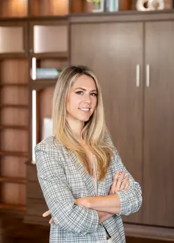 closet factory designer Amanda