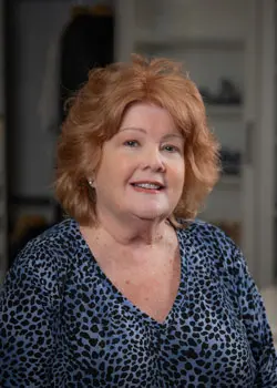 Deb-Anastos headshot