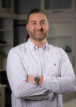 Scott-Robator headshot