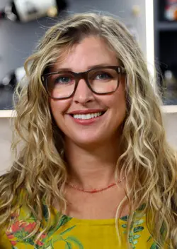 Brittini-deRossi--headshot closet factory employee