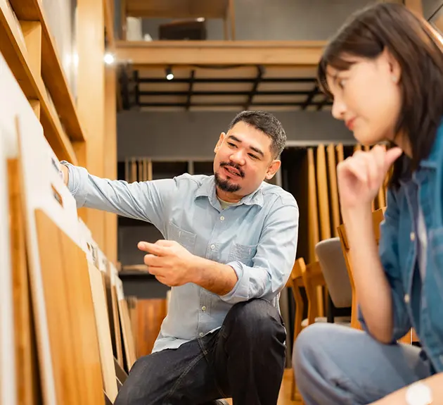 Closet Factory builder program rep with customer