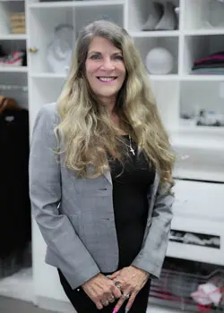 Cathy Mills headshot