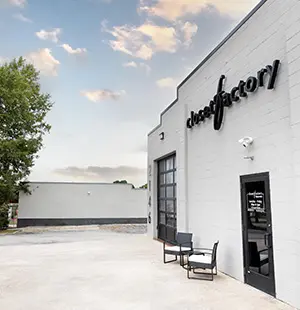 Columbia Closet Factory showroom