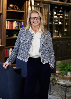 closet factory employee Dawn