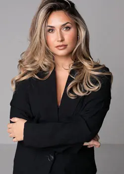 Alex Elson headshot Closet Factory Designer