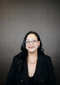 closet factory employee