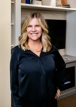 closet factory employee Jennifer b