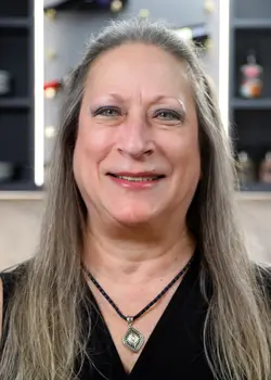 closet factory employee JillCirilli-headshot