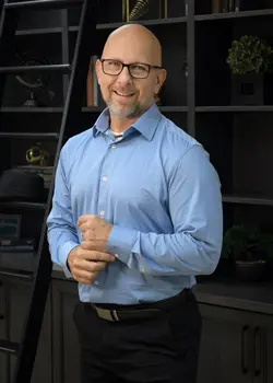 closet factory employee jim