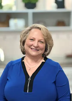 Closet Factory DFW Designer Joyce Lacefield