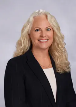 closet factory employee keryi