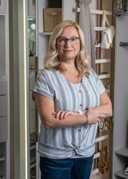 closet factory employee Leslie Boles