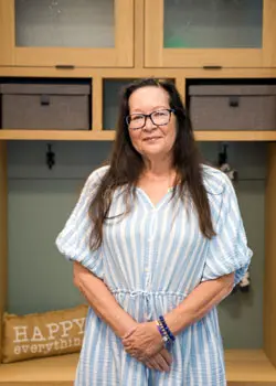 closet factory employee lizzy