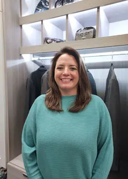 Mandy-Ledbetter headshot