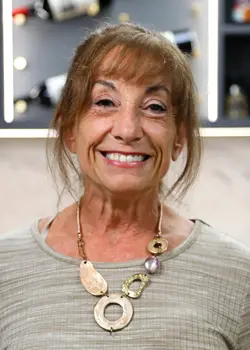 closet factory employee NancyJason-headshot