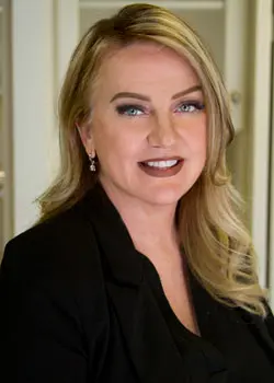 Lauri Wright Closet Factory Designer