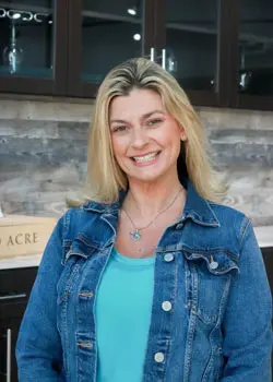 Hilary Brooks headshot