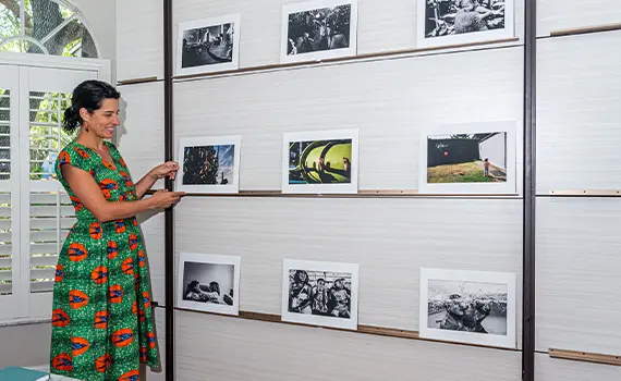 Photo studio wall bed