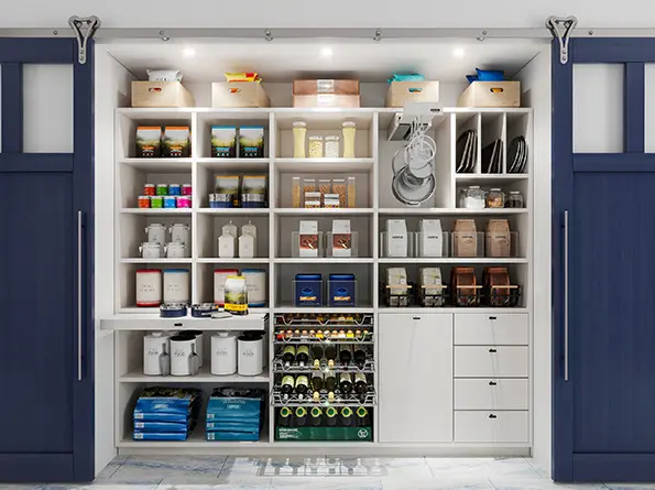 Custom pantry in Cashmere Melamine