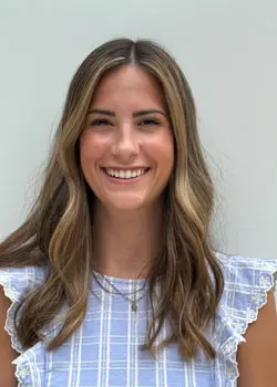 Closet Factory employee Ivy