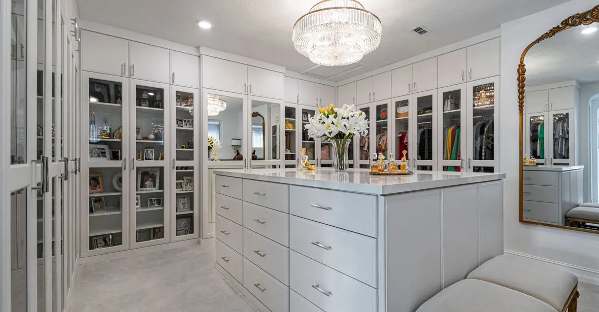 Luxury Dressing Rooms | Closet Factory