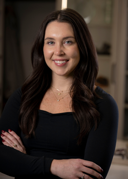 closet factory employee Maura