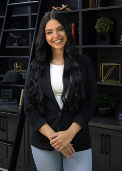 closet factory employee Skylar-Silverstein