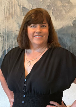 Closet Factory employee Angela