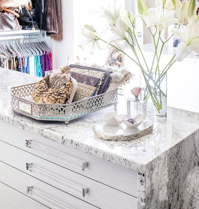 Laminate counter tops, chrome/plexi pulls